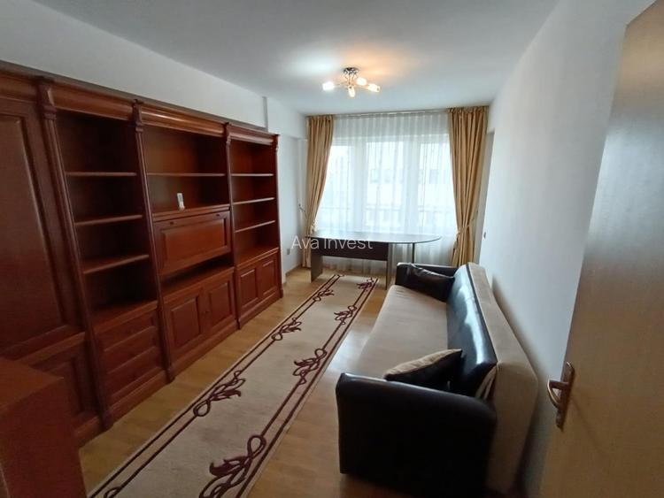 Apartament spatios de 3 camere, str. Bistritei - 7
