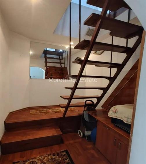 Casa P+M cu teren generos si loturi suplimentare in Baia de Cris - 12