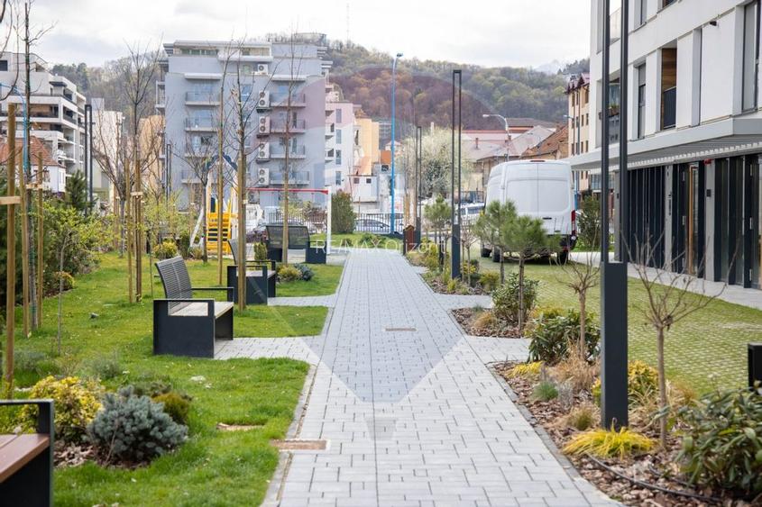 Spațiu comercial de închiriat, cu terasa, Cosmopolit! - 18