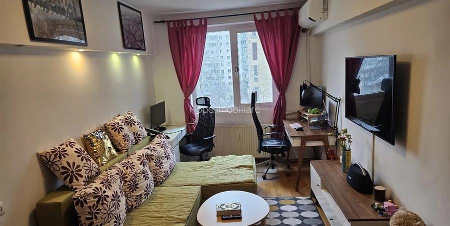 Tineretului-strada Trestiana -apartament 3 camere - 4