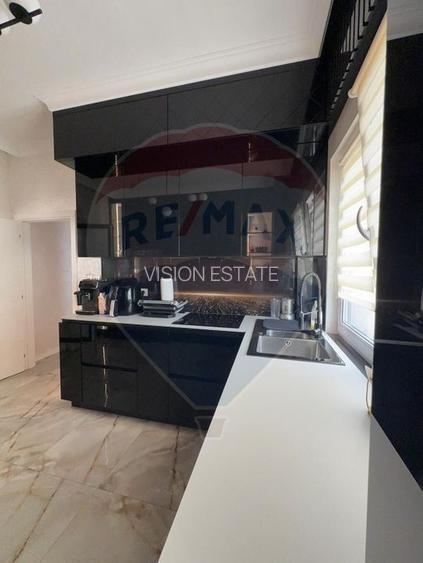 Apartament cu 4 camere de vânzare în zona Calea Bucuresti - 19