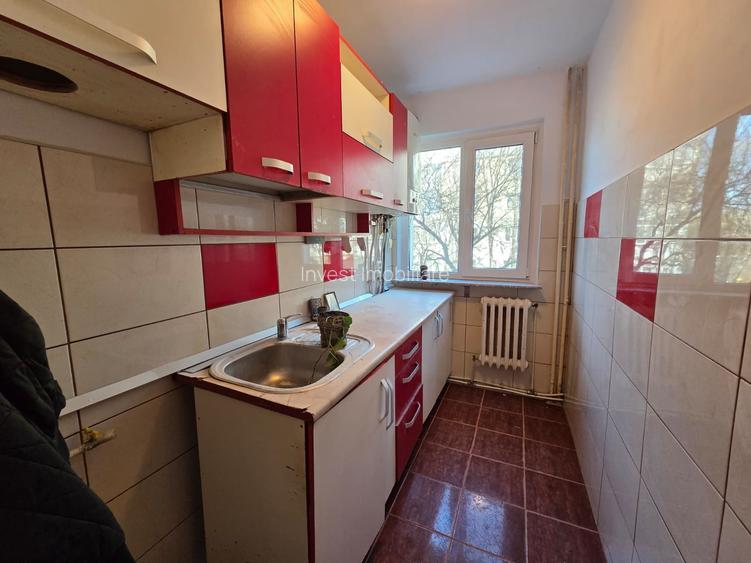 APARTAMENT 3 CAMERE-ETAJ 1- MIRCEA CEL BATRAN - 4