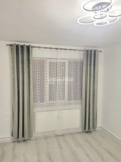 Baza 3, garsoniera renovata complet, parter, disponibila imediat - 2