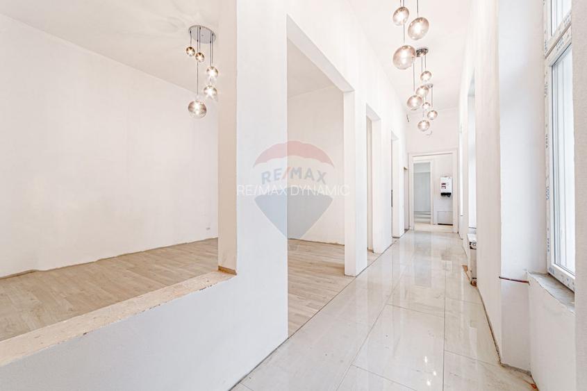 Spațiu de închiriat 149 mp, ultracentral, în Palatul Neumann - 3