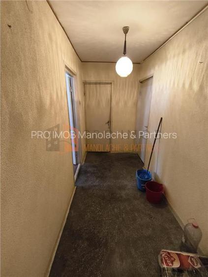 Apartament 3 camere cf1 decomandat zona Micro 3 - 13