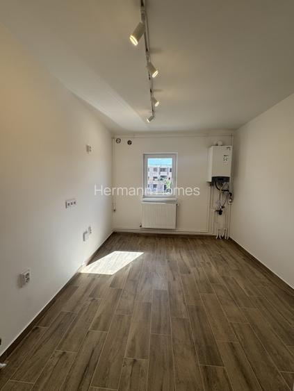 Apartament 3 camere - Strand - 64 mp utili - etaj 1 - 2