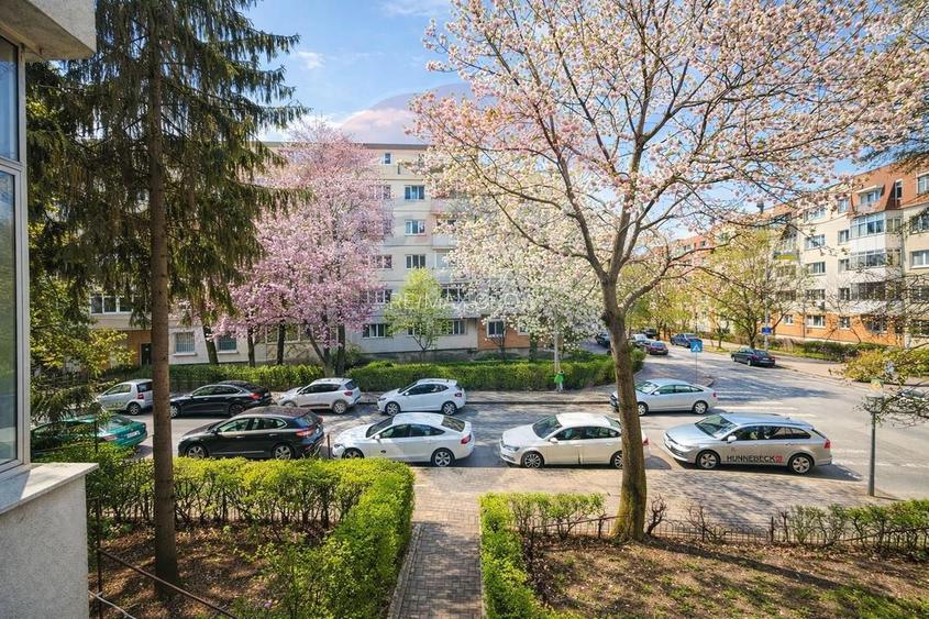 Apartament 4 camere, etaj 1, decomandat, zona centrală - 15