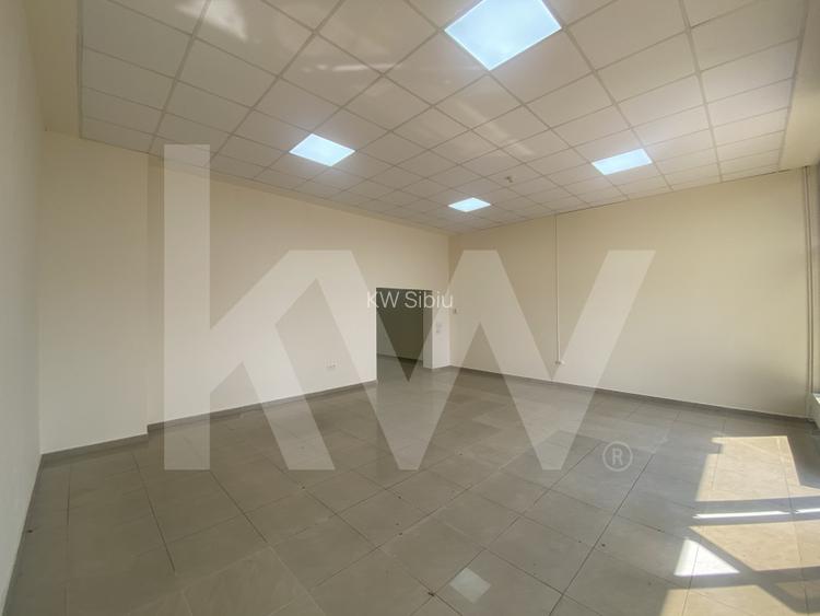 Spatiu comercial 2 camere in zona Turnisor Sibiu 132mpu stradal 6 locuri parcare - 4