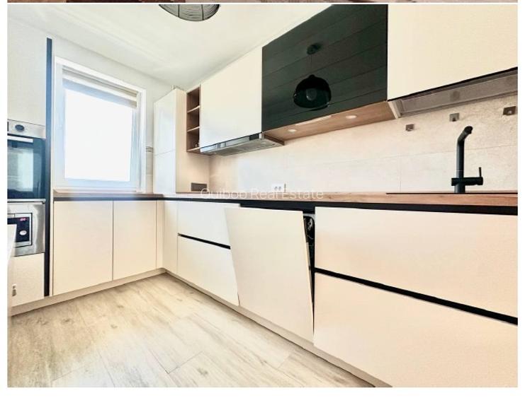 Apartament 3 camere, aleea pietonala Coresi, parcare si boxa - 4