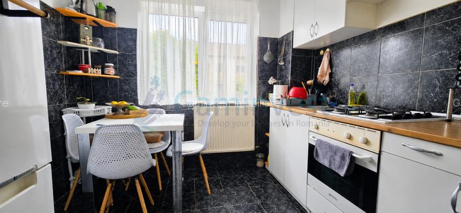 Apartament cu 3 camere de vanzare in Oradea, cartier Nufarul - 8