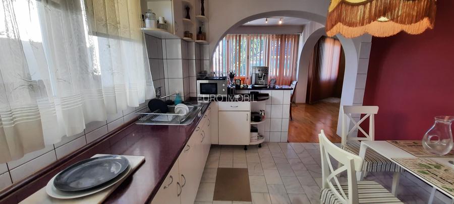 De vanzare casa 5 cam, singur in curte, Cal. Voinicenilor, Zona Horgosa - 12