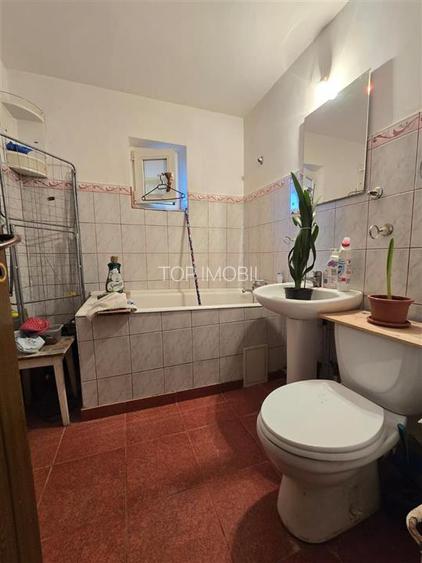 Dacia - statia Columnei, 3 camere decomandat cu geam la baie, liber - 6