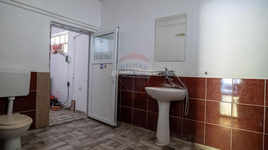 Vânzare imobil cu funcțiune mixtă casa si restaurant - Ungureni - DB - 21