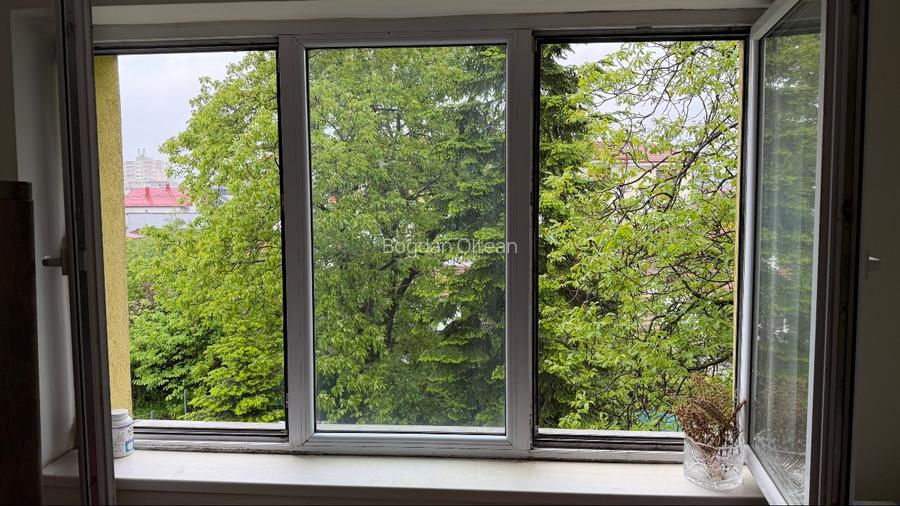 Proprietar - apartament 2 camere, Zona BIG, stradă liniștită, etaj 2 - 3