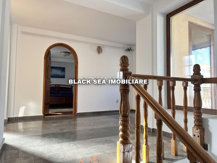 Vila 7 camere D+P+1+M - 2 Garaje - 50m de plaja - Zona centrala - 14