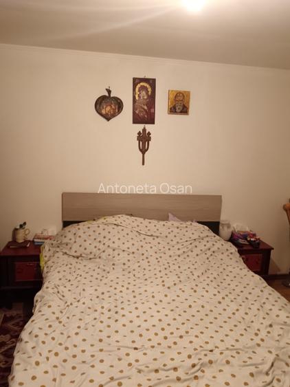 Casă la curte de vânzare  - 2