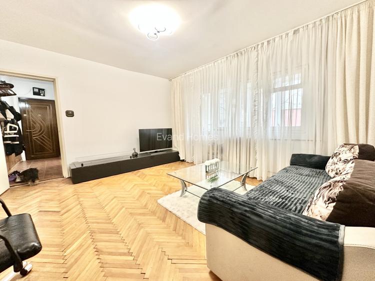 Apartament cu 2 camere - Parter - pozitie excelenta - zona Soarelui - 2