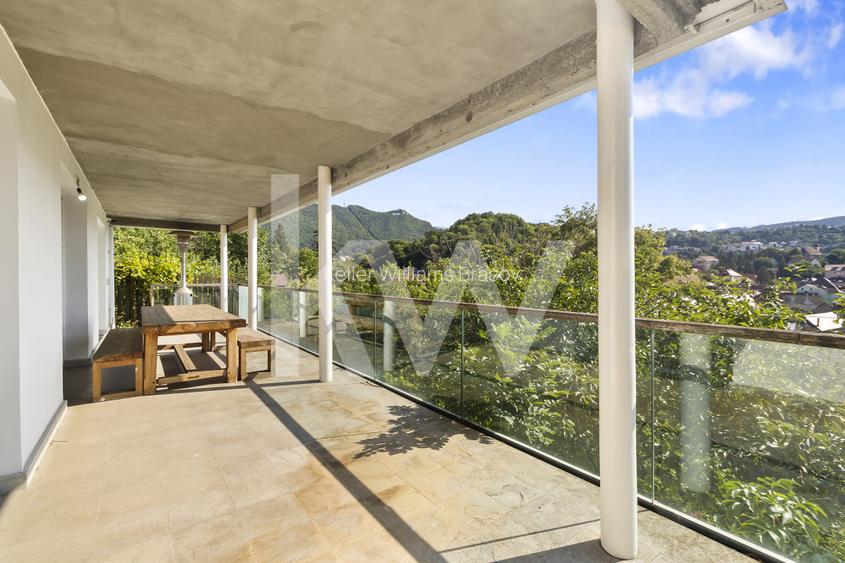 Proprietate unica cu priveliste spectaculoasa in inima Brasovului - 14