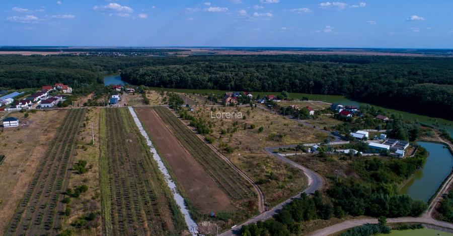 Vanzare teren CU TOATE UTILITATILE aproape de lac si padure Branesti - 7