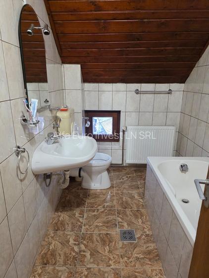Casa ultra spatioasa 3 min de Piata Sfatului - 6