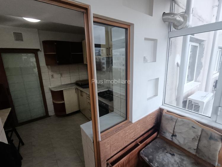 APARTAMENT 3 CAMERE, DECOMANDAT, ETAJ INTERMEDIAR CANTA, MOBILAT SI UTILAT, 1983 - 12