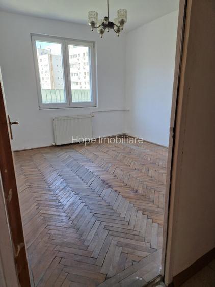 Dristor - strada Calusarilor-Apartament 3 camere , decomandat - 2