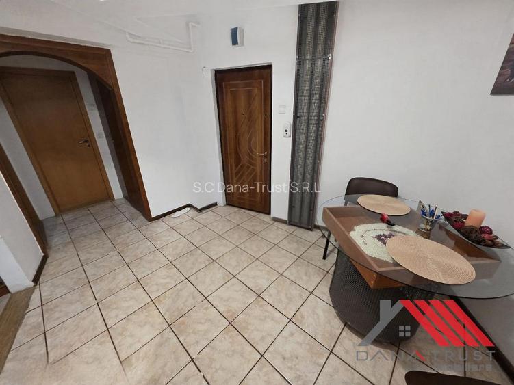 Ultracentral – Catedrala – 2 cam Decomandat – 330 euro - 9