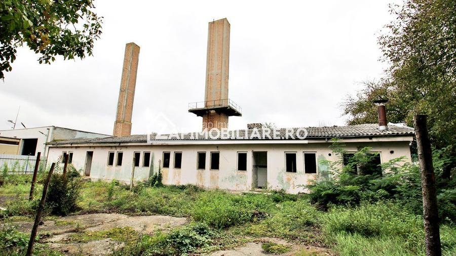 Hală + birouri si spatiu comercial 700 mp. teren 2.500 mp - 4