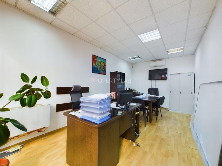 Clădire de birouri cu chiriași existenți - 13