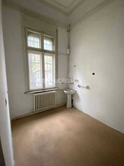 De Vanzare Vila Interbelica, 8-10 Camere, Romana - Zodiac - 14