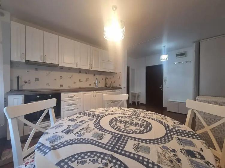 Luminos, decomandat, 2 camere în Decebal, lângă metrou