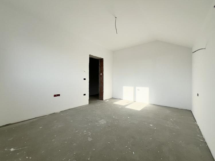 Duplex, 130mp utili, 250mp teren, 4 Camere, Constructie Noua -Giarmata