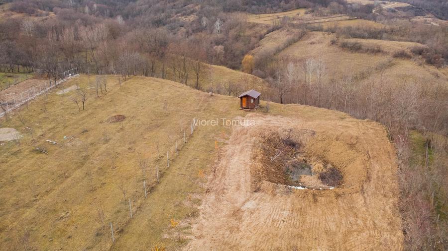 Teren cu suprafața de 5100mp amplasat într-o zonă superbă de munte - 13