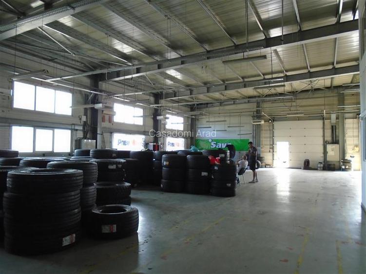 Hala in apropiere de aeroport si autostrada - 2