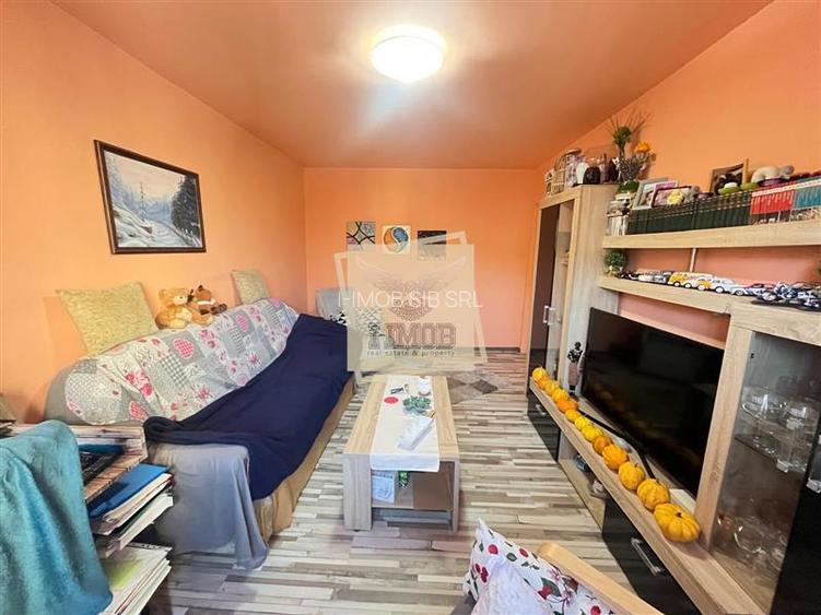 Apartament cu 3 camere etajul 1 cu balcon in Vasile Aaron - 10