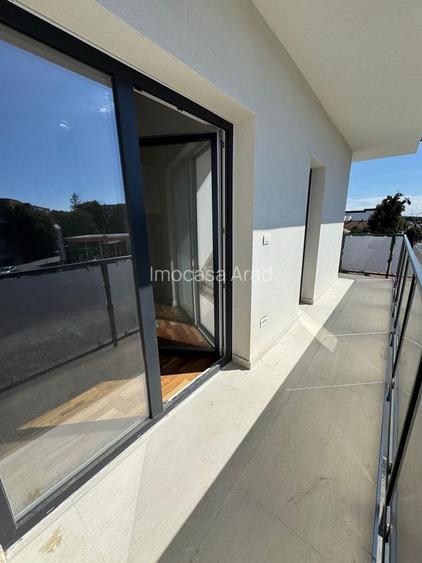 De vânzare apartament 3 camere Open Space Micalaca Arad, Bloc Nou. - 10