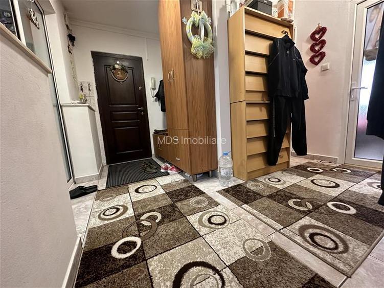 Decomandat cu 2 bai și 2 balcoane la etajul 2 lingă Generală 7 - 11