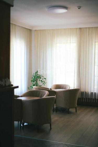 PENSIUNE in PREDEAL, cu 19 camere, restaurant, bar si 2 terase - 13