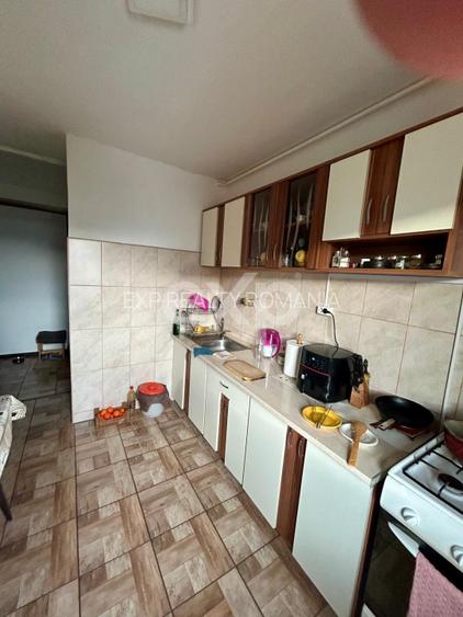 Apartament cu 3 camere de vânzare – zona Calea București - Județean - 14