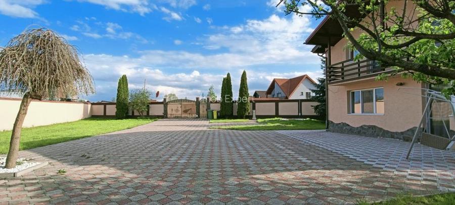 Vand casa cu teren de 900 mp in Harman - 3