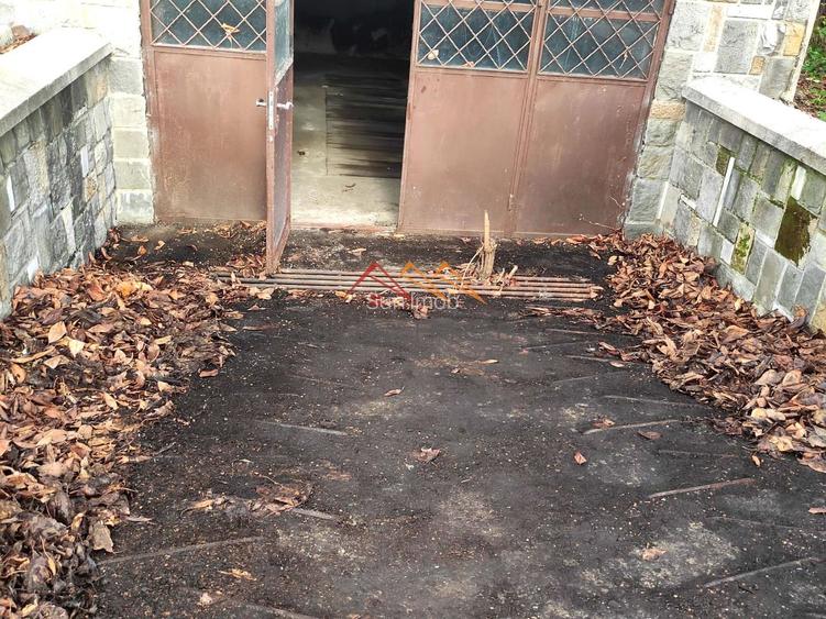 Casa D+P+E, an 1980, teren 285 m2, zona foarte buna, Campina, Prahova - 14