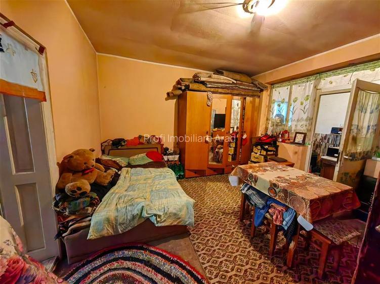 Casa cu 2 camere si anexe in Simand cu teren de 1465 mp - 2