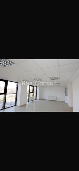 Clădire de birouri + spațiu comercial  - 5