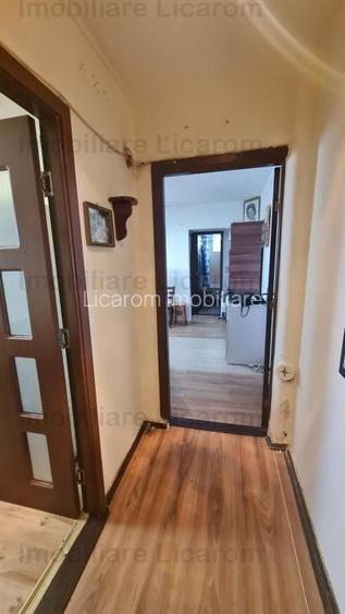 Apartament 2 camere,parter,semidecomandat,zona Coca Cola - 2