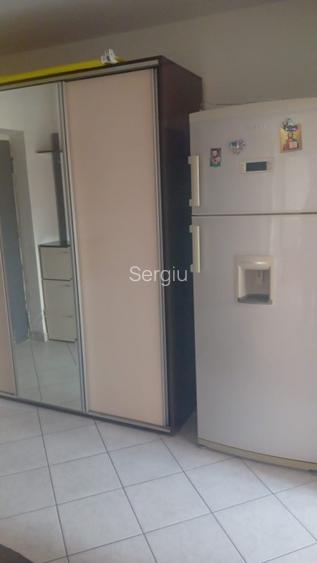 Propietar - inchiriez apartament 2 camere decomandat - 2