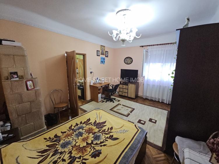 Casa cu 2 apartamente 3 cam | 140 mp | 3 Boxe +17mp | pod +45 mp | Decebal - 27