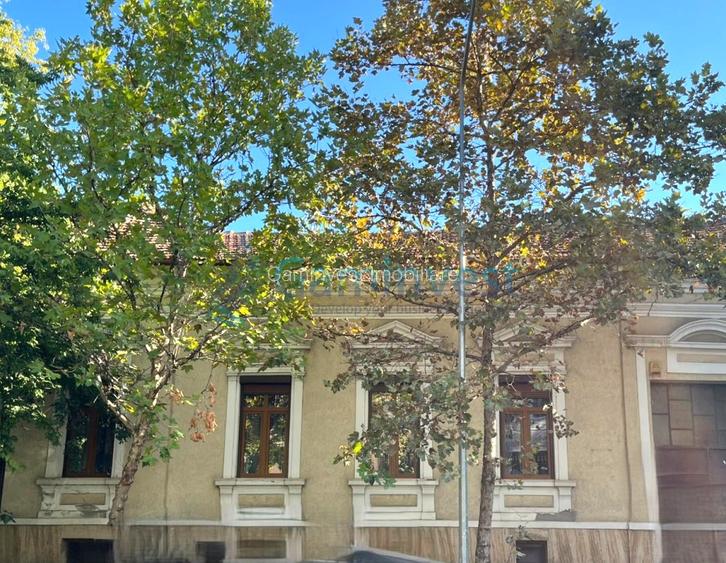 Casa de vanzare in Oradea, singur in curte zona strazii R. Ciorogariu - 2