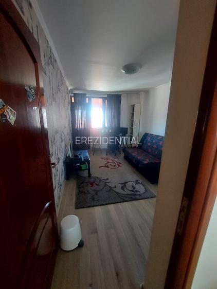 Apartament -5 camere -decomandat-Zona Fundeni - 12