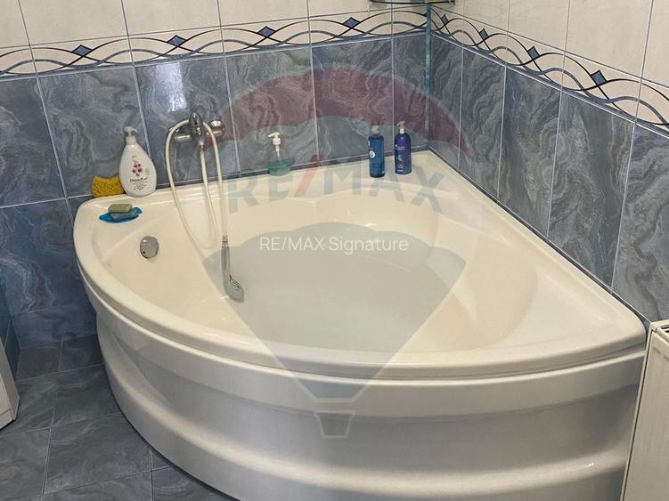Casă / Vilă cu 5 camere de vânzare în zona Central - 43