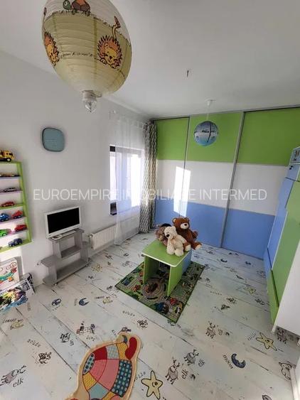 Vilă de închiriat P +1 cu 5 camere, zona Lazu - 6